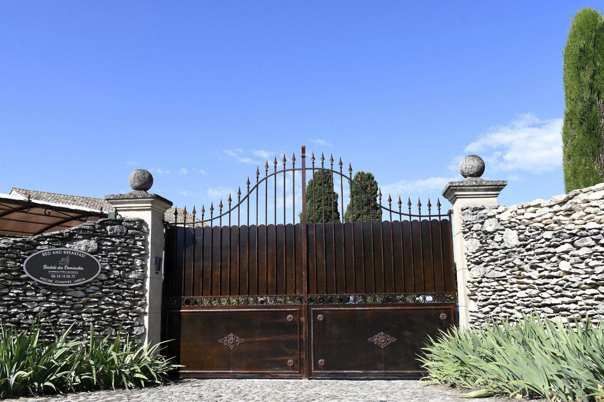 Bastide Des Demoiselles Bed & Breakfast Roussillon  Ngoại thất bức ảnh